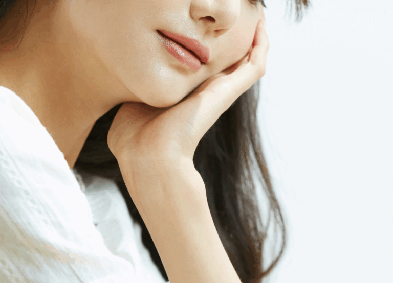 頬杖｜芦屋ラポルテ