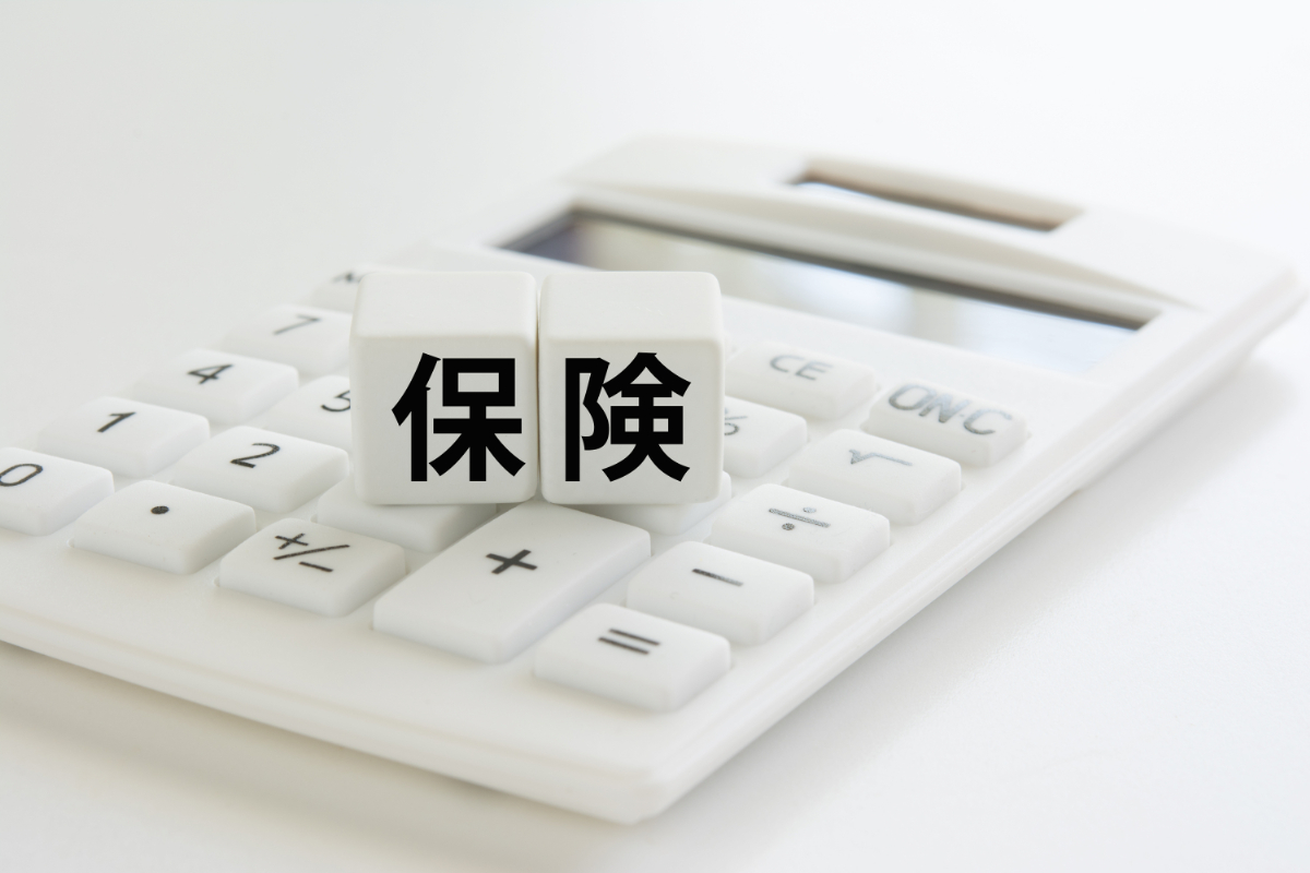 審美歯科の治療に保険は適用されるのか